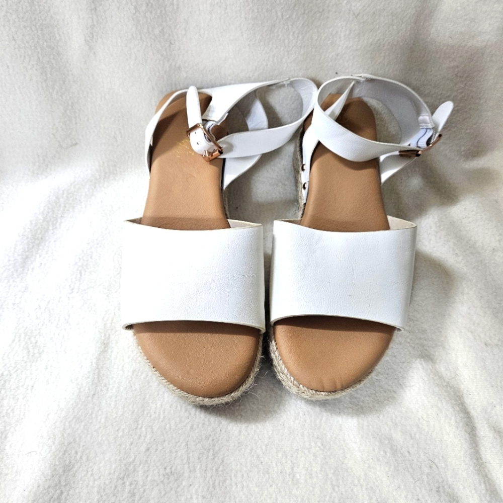 Rouge Wedge Sandals 8.5